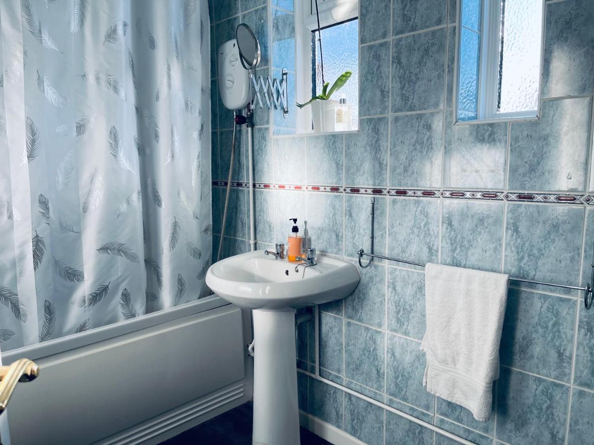 St Ives, King Bed Cosy Home, Parking, Fast Wi Fi St Ives  Exterior foto